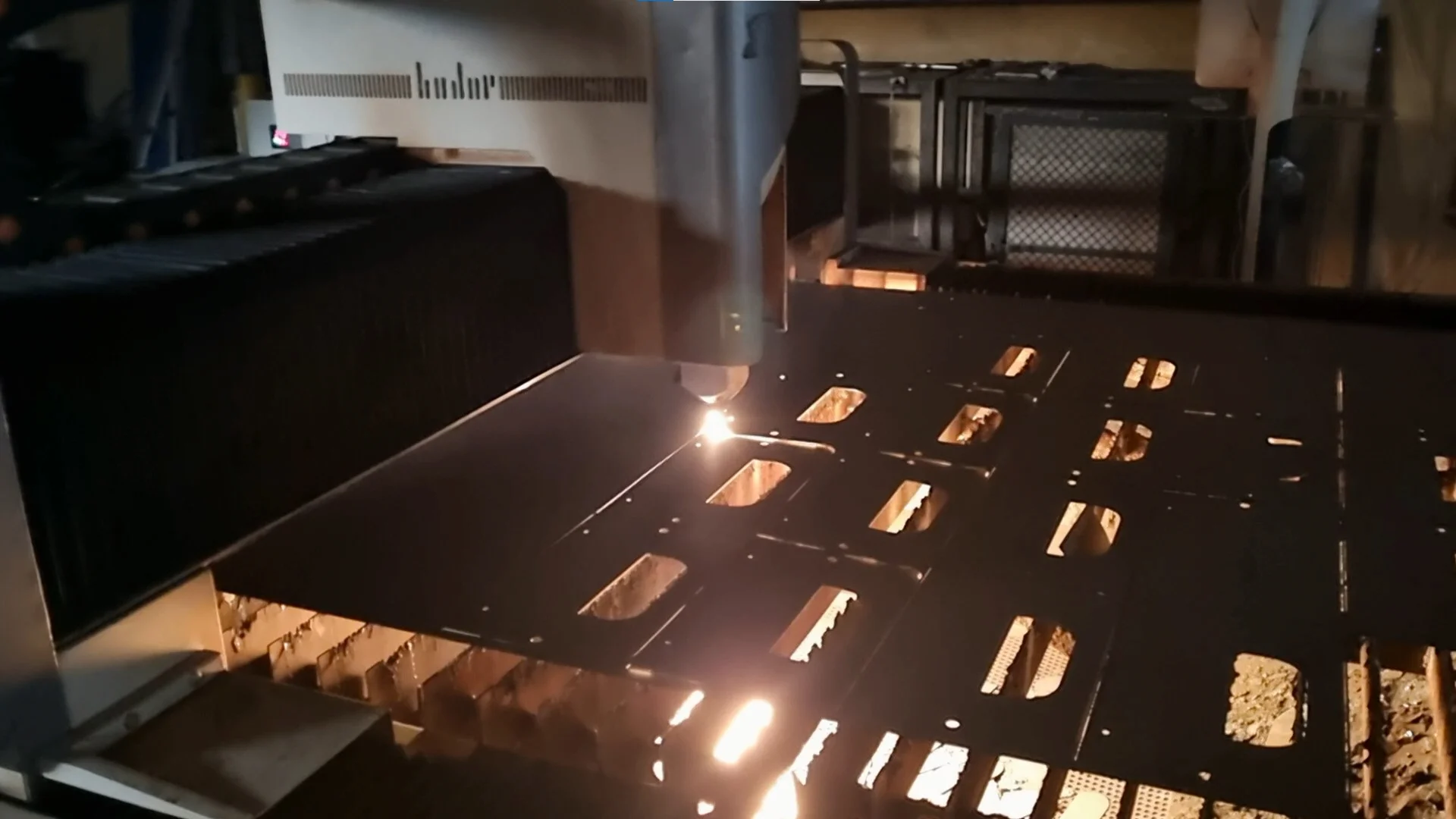 Une table laser en action