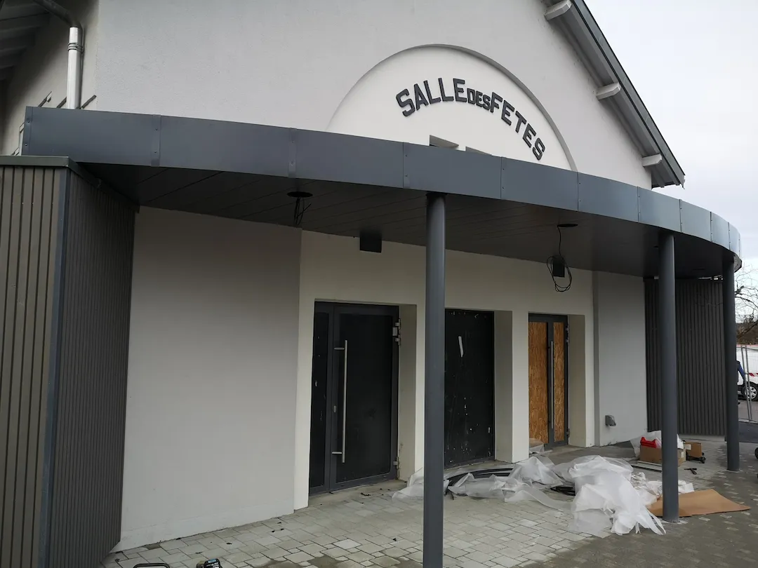 Un hauvent pour une salle des fêtes